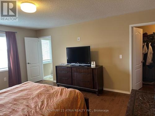 117 Underwood Drive, Whitby, ON - Indoor Photo Showing Bedroom