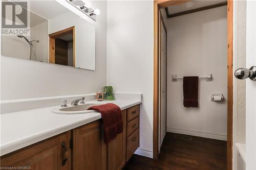 453157 Grey Road 2, Grey Highlands, ON - Indoor Photo Showing Bathroom