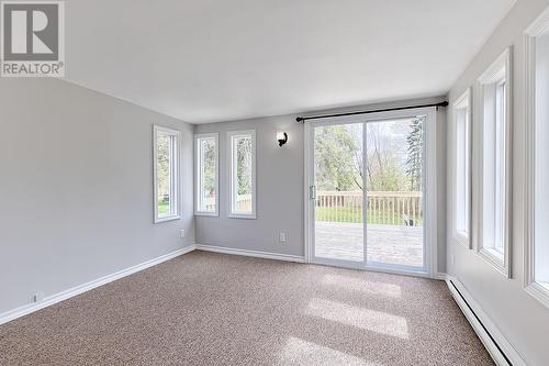 28 Springhill Crescent, Petawawa, ON - Indoor Photo Showing Other Room