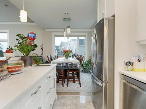 1210 Flint Ave, Langford, BC - Indoor Photo Showing Kitchen With Upgraded Kitchen