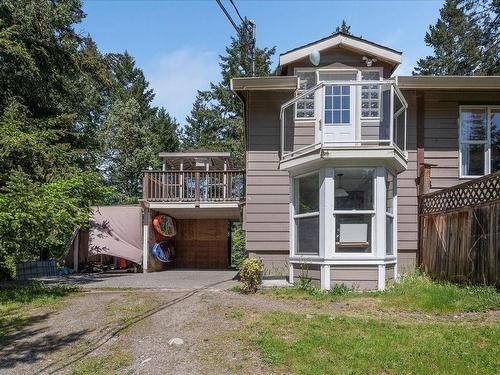 3837 Yellow Point Rd, Ladysmith, BC - Outdoor