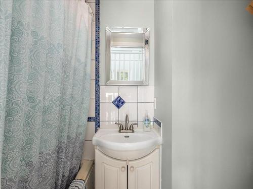 3837 Yellow Point Rd, Ladysmith, BC - Indoor Photo Showing Bathroom