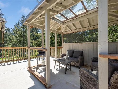 3837 Yellow Point Rd, Ladysmith, BC - Outdoor With Deck Patio Veranda With Exterior
