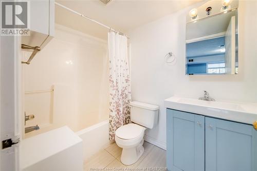 3000 Sandwich Street Unit# 314, Windsor, ON - Indoor Photo Showing Bathroom