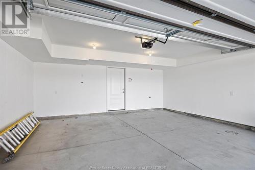 741 Brownstone, Lakeshore, ON - Indoor Photo Showing Garage