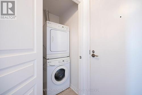 1507 - 2230 Lake Shore Boulevard W, Toronto, ON - Indoor Photo Showing Laundry Room
