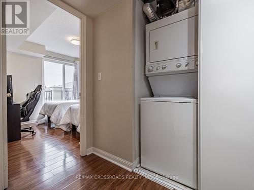 2014 - 3049 Finch Avenue W, Toronto, ON - Indoor Photo Showing Laundry Room