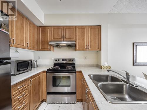 2014 - 3049 Finch Avenue W, Toronto, ON - Indoor Photo Showing Kitchen With Stainless Steel Kitchen With Double Sink