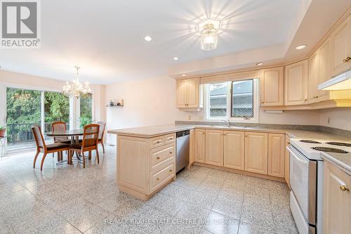 2536 Jarvis Street, Mississauga, ON - Indoor Photo Showing Kitchen With Double Sink