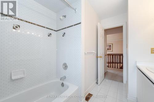 2536 Jarvis Street, Mississauga, ON - Indoor Photo Showing Bathroom