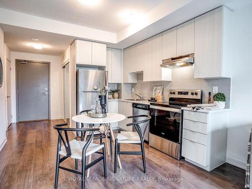 306-5131 Sheppard Ave E, Toronto, ON - Indoor Photo Showing Kitchen With Stainless Steel Kitchen With Upgraded Kitchen