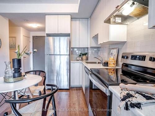 306-5131 Sheppard Ave E, Toronto, ON - Indoor Photo Showing Kitchen With Stainless Steel Kitchen With Upgraded Kitchen
