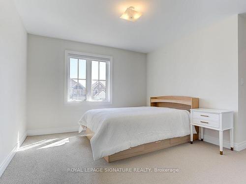 716 Dillman Ave, Newmarket, ON - Indoor Photo Showing Bedroom
