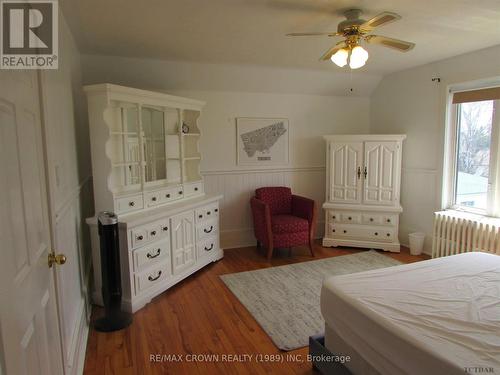 85 1St Street, Smooth Rock Falls, ON - Indoor Photo Showing Bedroom