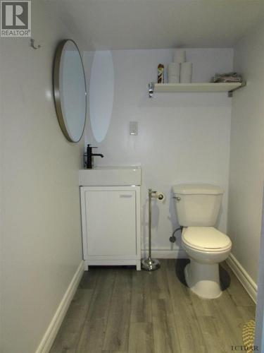 85 1St St, Smooth Rock Falls, ON - Indoor Photo Showing Bathroom