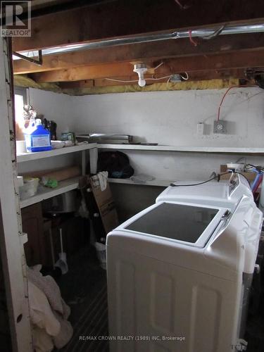 85 1St Street, Smooth Rock Falls, ON - Indoor Photo Showing Laundry Room