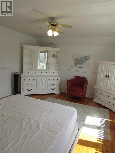 85 1St St, Smooth Rock Falls, ON - Indoor Photo Showing Bedroom