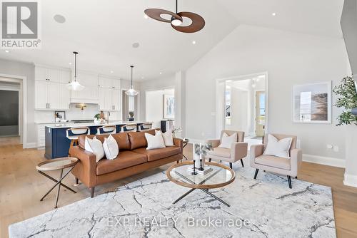 10 Horizon Court, Kawartha Lakes, ON - Indoor Photo Showing Living Room