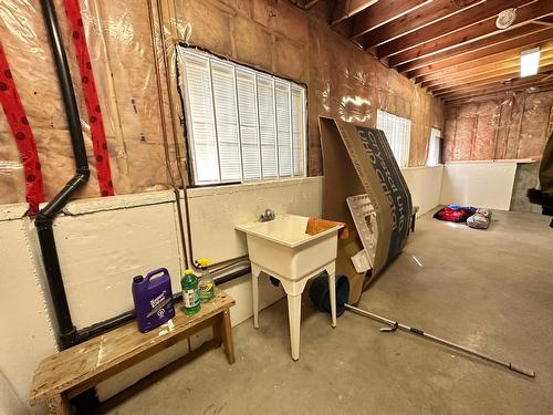 7633 16Th Street, Grand Forks, BC - Indoor Photo Showing Basement