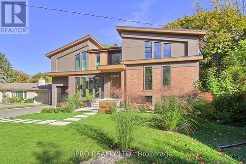 5 Hatton Court, Toronto, ON - Outdoor