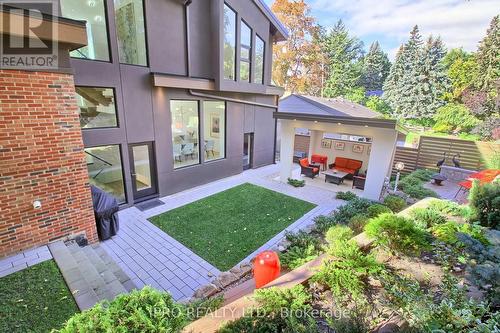 5 Hatton Court, Toronto, ON - Outdoor