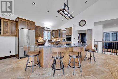 87 Loon Street, Kawartha Lakes, ON - Indoor Photo Showing Kitchen With Upgraded Kitchen