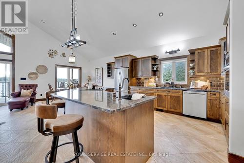 87 Loon Street, Kawartha Lakes, ON - Indoor Photo Showing Kitchen