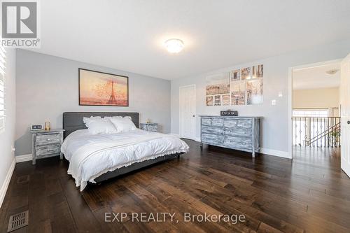 8799 Dogwood Crescent, Niagara Falls, ON - Indoor Photo Showing Bedroom