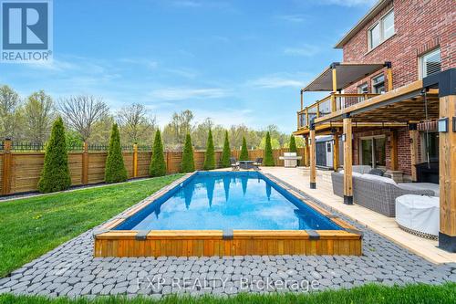 8799 Dogwood Crescent, Niagara Falls, ON - Outdoor With Deck Patio Veranda With Backyard