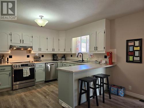 550 Bolger Ave, Temiskaming Shores, ON - Indoor Photo Showing Kitchen