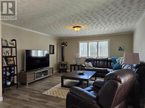 550 Bolger Ave, Temiskaming Shores, ON - Indoor Photo Showing Living Room