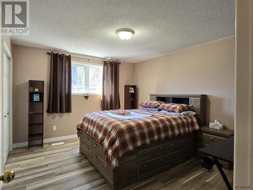 550 Bolger Ave, Temiskaming Shores, ON - Indoor Photo Showing Bedroom