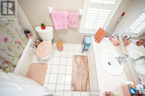 3220 Equestrian Crescent, Mississauga, ON - Indoor Photo Showing Bathroom