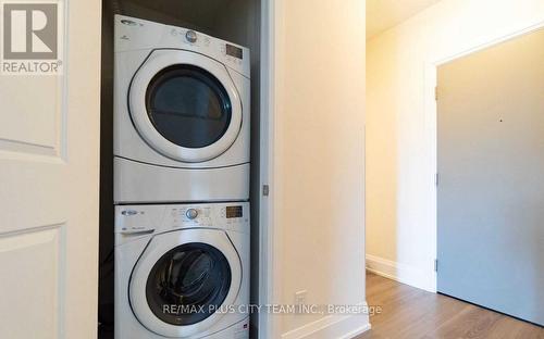 328 - 2 Old Mill Drive, Toronto, ON - Indoor Photo Showing Laundry Room
