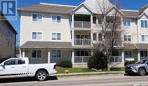 211 312 108Th Street W, Saskatoon, SK - Outdoor With Facade