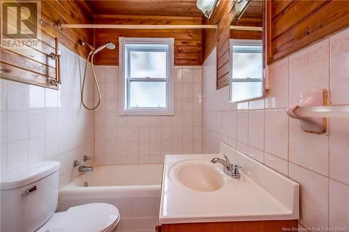 412 Mansfield Street, Saint John, NB - Indoor Photo Showing Bathroom