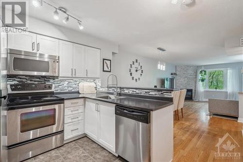 99 Steele Park Private, Ottawa, ON - Indoor Photo Showing Kitchen With Stainless Steel Kitchen