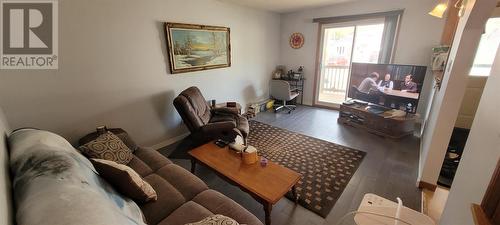 83 Laurier Ave, Elliot Lake, ON - Indoor