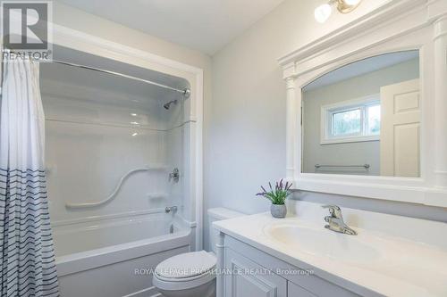 23B Mothers Road, Tweed, ON - Indoor Photo Showing Bathroom