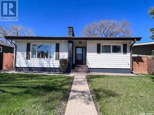 270 2Nd Avenue Se, Swift Current, SK - Outdoor With Facade