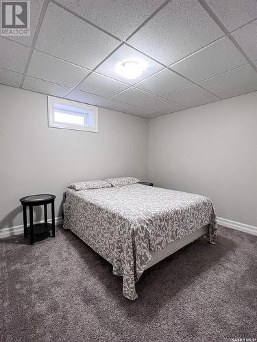 270 2Nd Avenue Se, Swift Current, SK - Indoor Photo Showing Bedroom