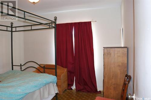 1327 15Th Street E, Saskatoon, SK - Indoor Photo Showing Bedroom