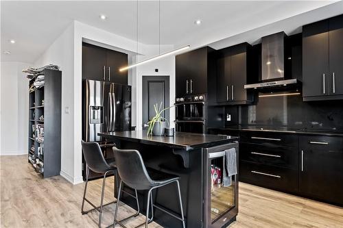 4069 Brock Street, Beamsville, ON - Indoor Photo Showing Kitchen With Upgraded Kitchen