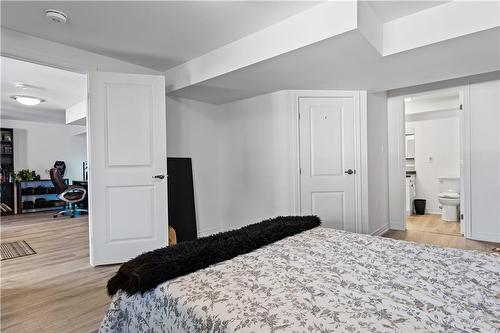 4069 Brock Street, Beamsville, ON - Indoor Photo Showing Bedroom