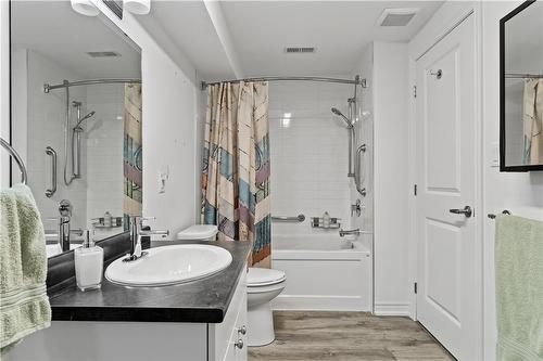 4069 Brock Street, Beamsville, ON - Indoor Photo Showing Bathroom