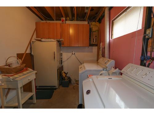 129 305Th Avenue, Kimberley, BC - Indoor Photo Showing Laundry Room