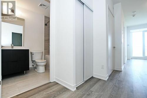 609 - 6 David Eyer Road, Richmond Hill, ON - Indoor Photo Showing Bathroom