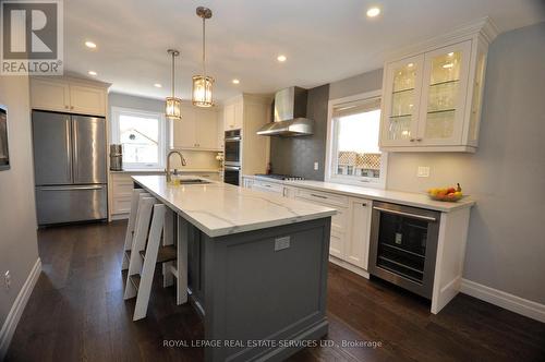 1019 Mesa Crescent, Mississauga, ON - Indoor Photo Showing Kitchen With Upgraded Kitchen