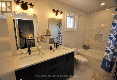 1019 Mesa Crescent, Mississauga, ON - Indoor Photo Showing Bathroom