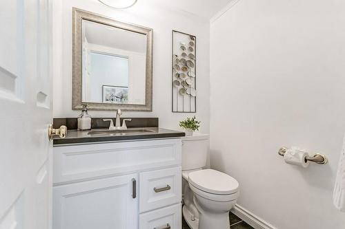 2159 Belgrave Court, Burlington, ON - Indoor Photo Showing Bathroom